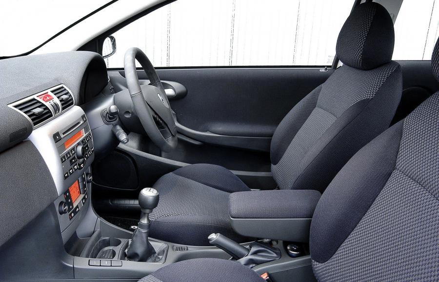  Fiat Stilo 5-Door 2004 года  (UK) (фото 2 из 11)